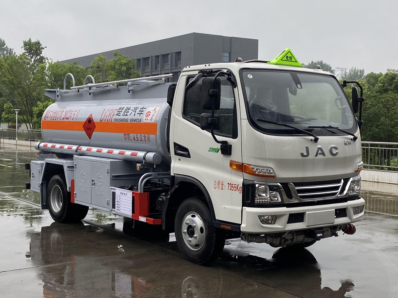 楚勝牌CSC5071GYYJH6A型運(yùn)油車